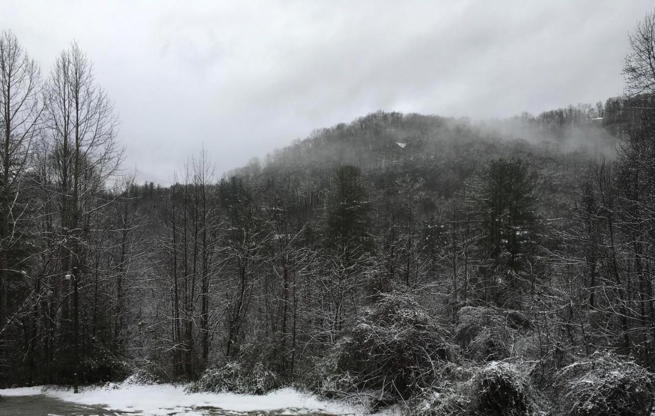 University Inn Cullowhee Екстер'єр фото